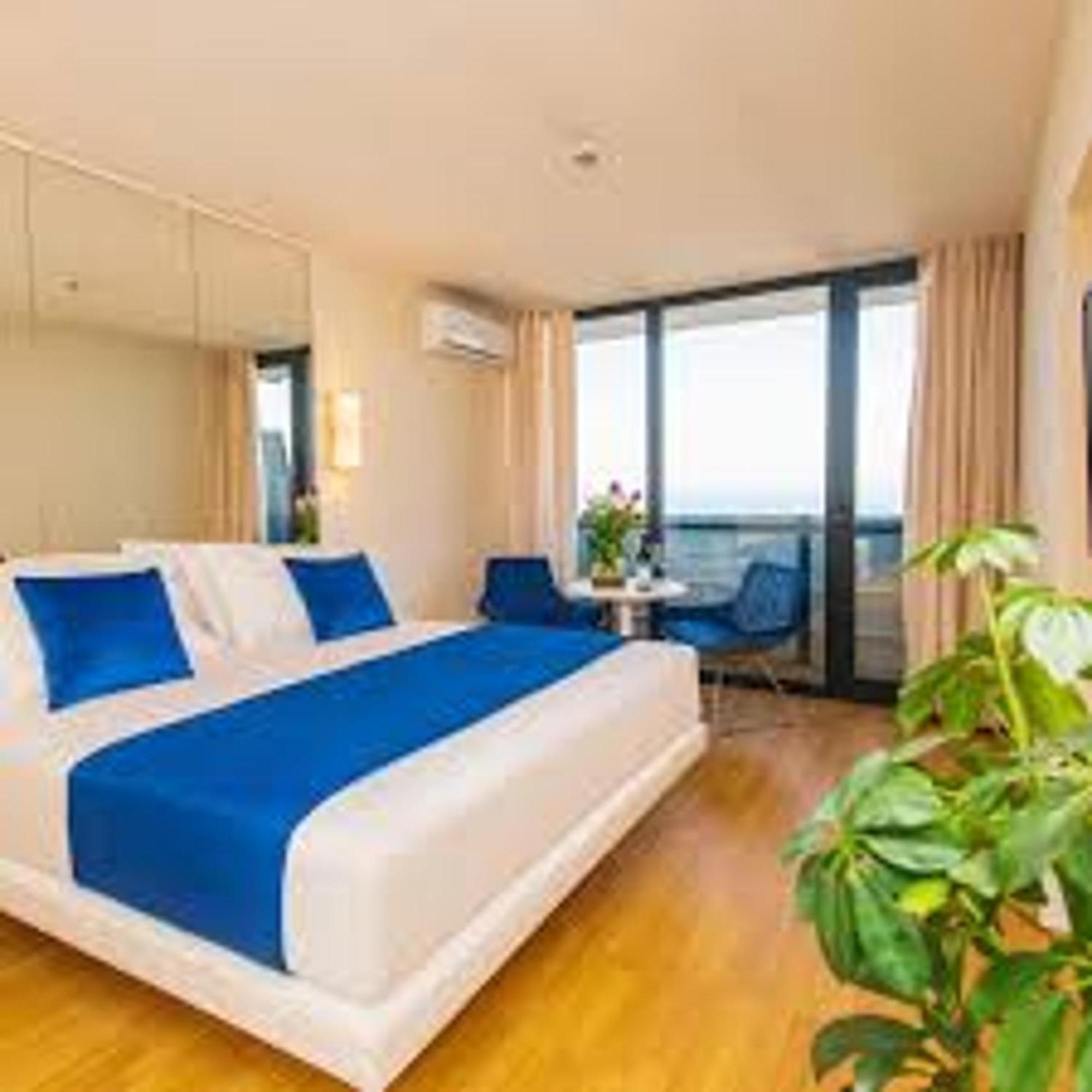 Orbi Sea View 24/7 Apartament *